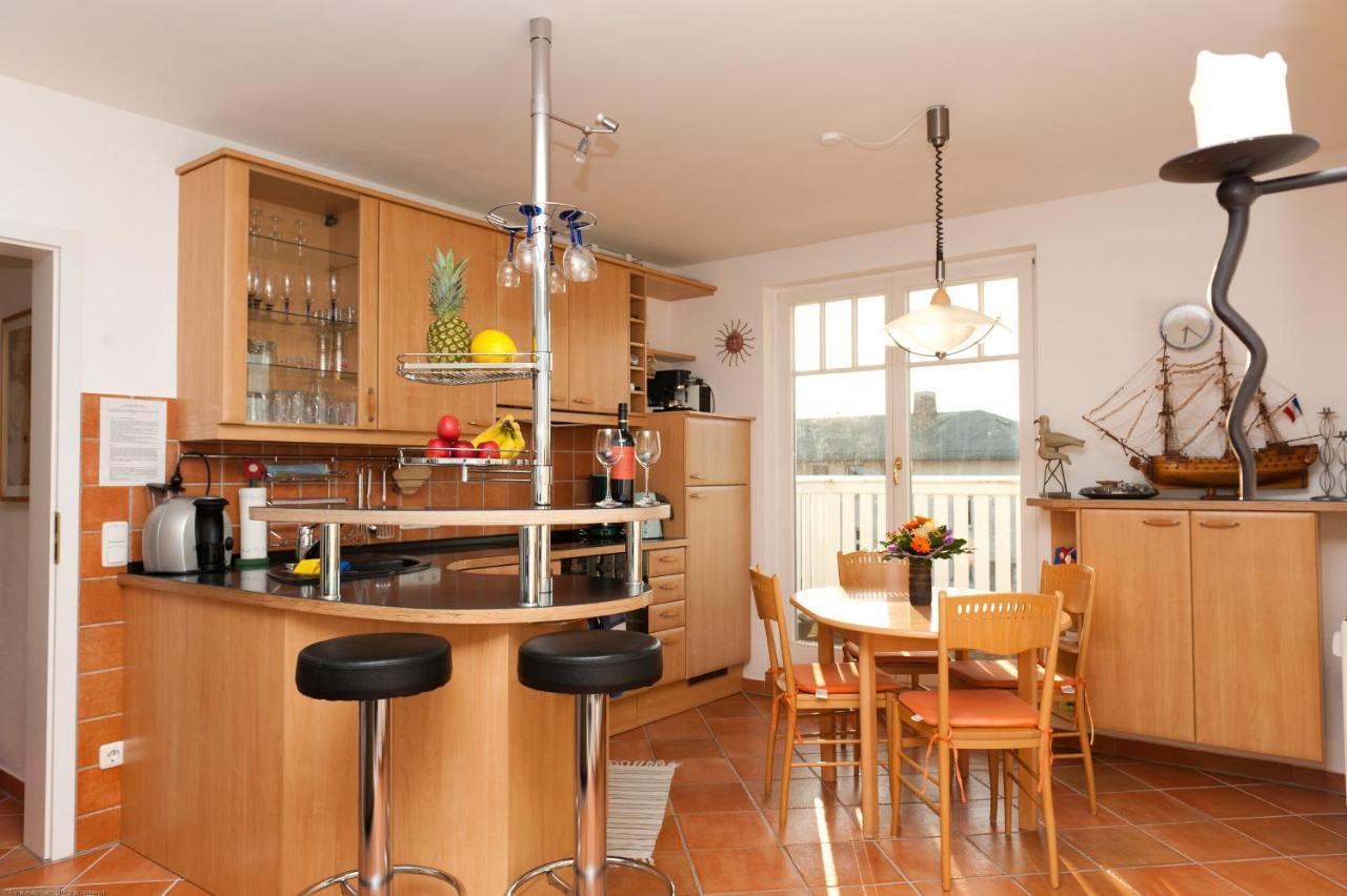 Villa Duene Mit Grosser Sonnenterrasse, Kamin, Wlan Und Tiefgarage Fuer 2-4 Personen Kuhlungsborn Bagian luar foto