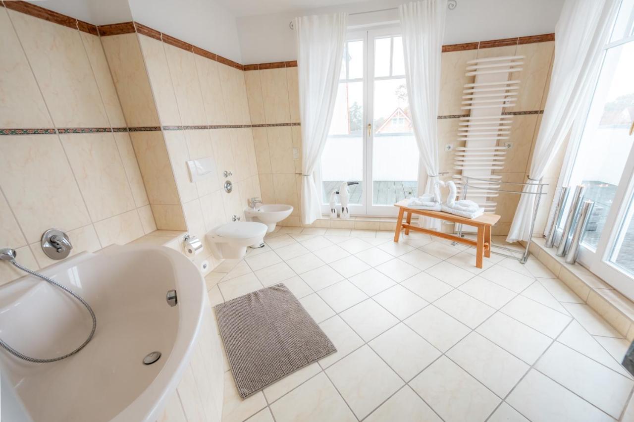 Villa Duene Mit Grosser Sonnenterrasse, Kamin, Wlan Und Tiefgarage Fuer 2-4 Personen Kuhlungsborn Bagian luar foto